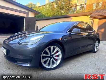 Серый Тесла Модель 3, объемом двигателя 0 л и пробегом 180 тыс. км за 18500 $, фото 1 на Automoto.ua