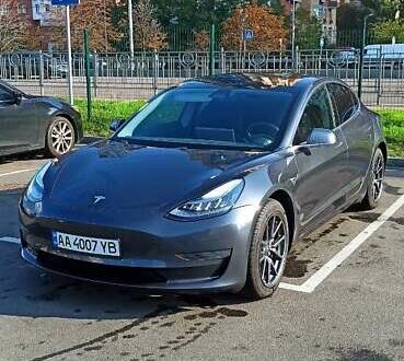 Тесла Модель 3 2019 в Киеве на Automoto.ua Серый Тесла Модель 3, объемом двигателя 0 л и пробегом 150 тыс. км за 19900 $, фото 1 на Automoto.ua
