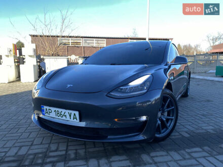 Серый Тесла Модель 3, объемом двигателя 0 л и пробегом 90 тыс. км за 18500 $, фото 1 на Automoto.ua