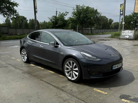 Тесла Модель 3 2019 у Києві на Automoto.ua Сірий Тесла Модель 3, об'ємом двигуна 0 л та пробігом 167 тис. км за 15500 $, фото 1 на Automoto.ua