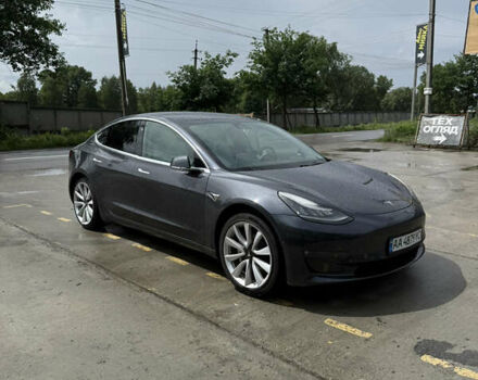 Тесла Модель 3 2019 у Києві на Automoto.ua Сірий Тесла Модель 3, об'ємом двигуна 0 л та пробігом 167 тис. км за 15500 $, фото 1 на Automoto.ua