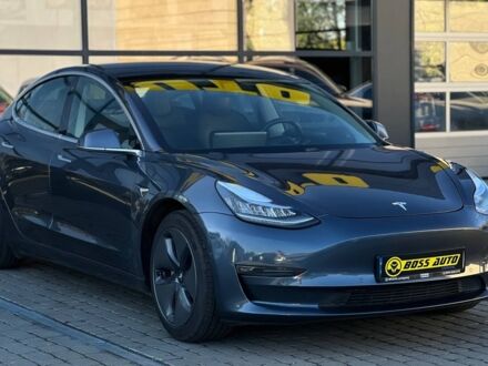 Тесла Модель 3 2019 у Івано-Франківську на Automoto.ua Сірий Тесла Модель 3, об'ємом двигуна 62 л та пробігом 90 тис. км за 19500 $, фото 1 на Automoto.ua