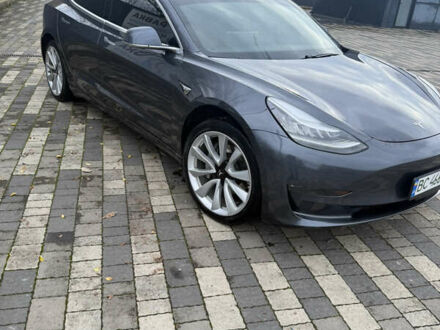 Серый Тесла Модель 3, объемом двигателя 0 л и пробегом 77 тыс. км за 17300 $, фото 1 на Automoto.ua