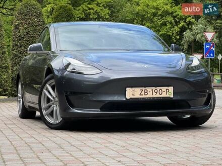 Тесла Модель 3 2019 у Трускавце на Automoto.ua Сірий Тесла Модель 3, об'ємом двигуна 0 л та пробігом 79 тис. км за 17750 $, фото 1 на Automoto.ua
