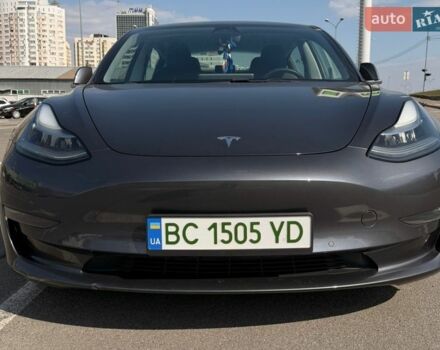 Серый Тесла Модель 3, объемом двигателя 0 л и пробегом 145 тыс. км за 18500 $, фото 1 на Automoto.ua