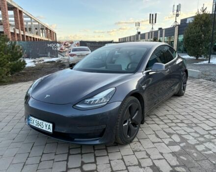 Серый Тесла Модель 3, объемом двигателя 0 л и пробегом 207 тыс. км за 16500 $, фото 1 на Automoto.ua