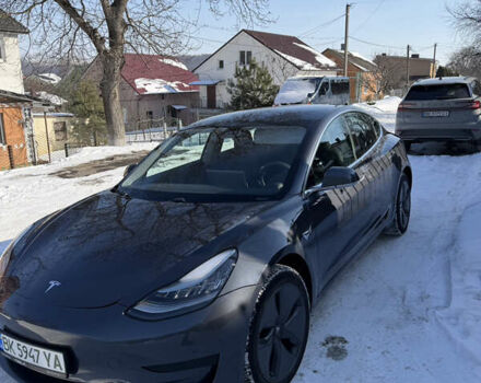 Серый Тесла Модель 3, объемом двигателя 0 л и пробегом 134 тыс. км за 16700 $, фото 1 на Automoto.ua