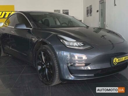Тесла Модель 3 2019 у Червонограде на Automoto.ua Сірий Тесла Модель 3, об'ємом двигуна 75 л та пробігом 42 тис. км за 21550 $, фото 1 на Automoto.ua