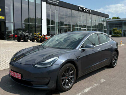 Серый Тесла Модель 3, объемом двигателя 0 л и пробегом 82 тыс. км за 15800 $, фото 1 на Automoto.ua