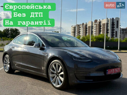Тесла Модель 3 2019 у Києві на Automoto.ua Сірий Тесла Модель 3, об'ємом двигуна 0 л та пробігом 86 тис. км за 19500 $, фото 1 на Automoto.ua