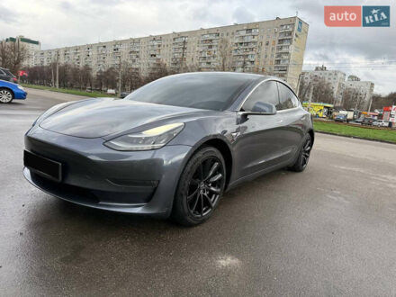 Тесла Модель 3 2019 у Харкові на Automoto.ua Сірий Тесла Модель 3, об'ємом двигуна 0 л та пробігом 105 тис. км за 24600 $, фото 1 на Automoto.ua