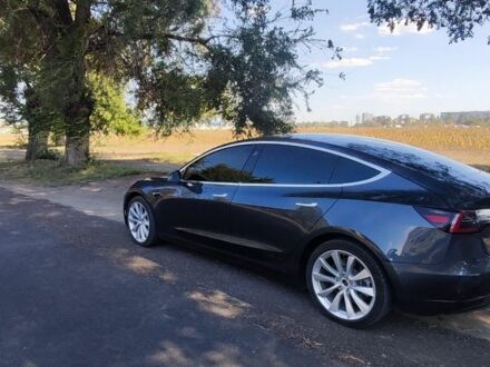 Серый Тесла Модель 3, объемом двигателя 0 л и пробегом 139 тыс. км за 16700 $, фото 1 на Automoto.ua