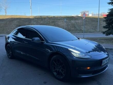 Серый Тесла Модель 3, объемом двигателя 0 л и пробегом 140 тыс. км за 16900 $, фото 1 на Automoto.ua