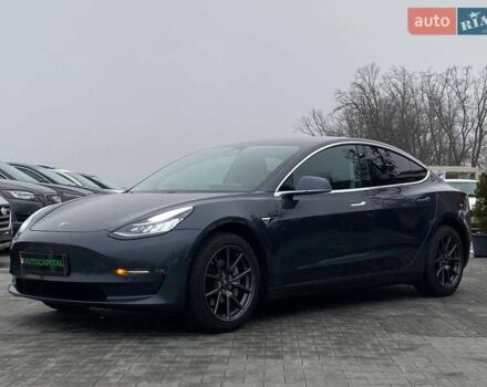 Серый Тесла Модель 3, объемом двигателя 0 л и пробегом 158 тыс. км за 20490 $, фото 1 на Automoto.ua