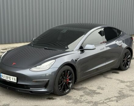 Серый Тесла Модель 3, объемом двигателя 0 л и пробегом 63 тыс. км за 21500 $, фото 1 на Automoto.ua