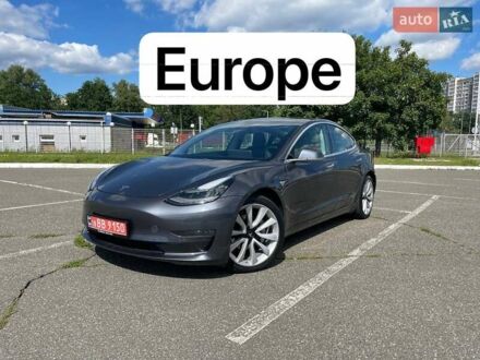 Тесла Модель 3 2019 у Києві на Automoto.ua Сірий Тесла Модель 3, об'ємом двигуна 0 л та пробігом 85 тис. км за 19300 $, фото 1 на Automoto.ua
