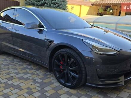 Тесла Модель 3 2019 в Одессе на Automoto.ua Серый Тесла Модель 3, объемом двигателя 0 л и пробегом 96 тыс. км за 29900 $, фото 1 на Automoto.ua