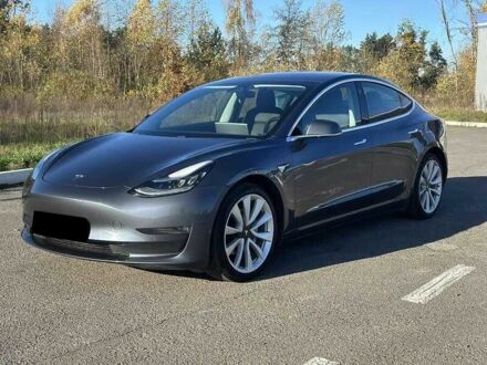 Тесла Модель 3 2019 у Києві на Automoto.ua Сірий Тесла Модель 3, об'ємом двигуна 0 л та пробігом 122 тис. км за 14700 $, фото 1 на Automoto.ua