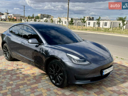 Тесла Модель 3 2019 у Белгород-Днестровском на Automoto.ua Сірий Тесла Модель 3, об'ємом двигуна 0 л та пробігом 245 тис. км за 18300 $, фото 1 на Automoto.ua