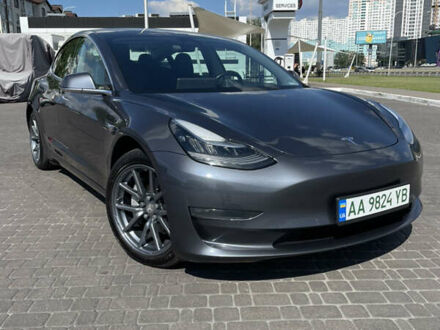 Серый Тесла Модель 3, объемом двигателя 0 л и пробегом 153 тыс. км за 20799 $, фото 1 на Automoto.ua