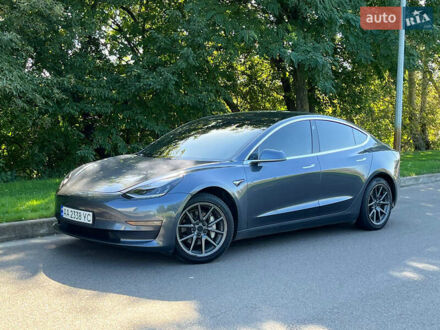 Тесла Модель 3 2019 в Киеве на Automoto.ua Серый Тесла Модель 3, объемом двигателя 0 л и пробегом 75 тыс. км за 17900 $, фото 1 на Automoto.ua