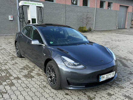 Сірий Тесла Модель 3, об'ємом двигуна 0 л та пробігом 90 тис. км за 21900 $, фото 1 на Automoto.ua