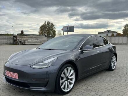 Тесла Модель 3 2019 в Сарнах на Automoto.ua Серый Тесла Модель 3, объемом двигателя 0 л и пробегом 102 тыс. км за 16900 $, фото 1 на Automoto.ua