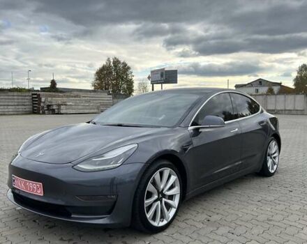 Серый Тесла Модель 3, объемом двигателя 0 л и пробегом 102 тыс. км за 16900 $, фото 1 на Automoto.ua