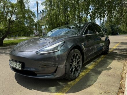 Тесла Модель 3 2019 в Полтаве на Automoto.ua Серый Тесла Модель 3, объемом двигателя 0 л и пробегом 46 тыс. км за 16200 $, фото 1 на Automoto.ua