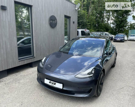 Серый Тесла Модель 3, объемом двигателя 0 л и пробегом 160 тыс. км за 18500 $, фото 1 на Automoto.ua