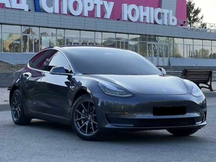 Тесла Модель 3 2019 в Киеве на Automoto.ua Серый Тесла Модель 3, объемом двигателя 0 л и пробегом 73 тыс. км за 12900 $, фото 1 на Automoto.ua