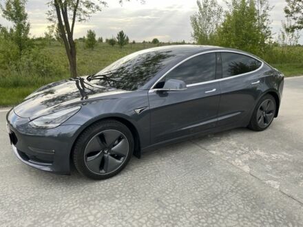 Серый Тесла Модель 3, объемом двигателя 0 л и пробегом 76 тыс. км за 27500 $, фото 1 на Automoto.ua