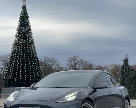 Серый Тесла Модель 3, объемом двигателя 0 л и пробегом 119 тыс. км за 18500 $, фото 1 на Automoto.ua