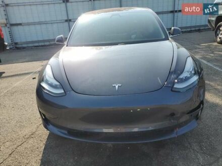 Тесла Модель 3 2019 у Львові на Automoto.ua Сірий Тесла Модель 3, об'ємом двигуна 0 л та пробігом 67 тис. км за 3000 $, фото 1 на Automoto.ua