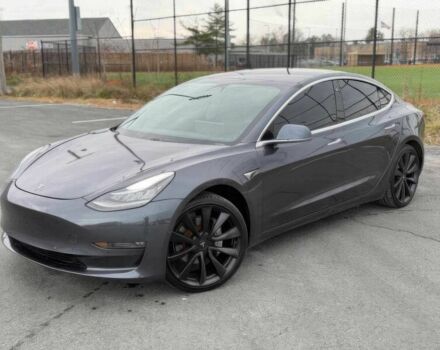Серый Тесла Модель 3, объемом двигателя 0 л и пробегом 38 тыс. км за 11000 $, фото 1 на Automoto.ua