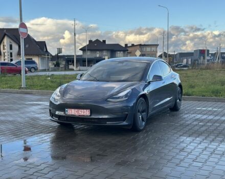 Серый Тесла Модель 3, объемом двигателя 0 л и пробегом 111 тыс. км за 16200 $, фото 1 на Automoto.ua