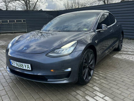 Серый Тесла Модель 3, объемом двигателя 0 л и пробегом 50 тыс. км за 20400 $, фото 1 на Automoto.ua