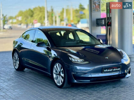 Сірий Тесла Модель 3, об'ємом двигуна 0 л та пробігом 92 тис. км за 18499 $, фото 1 на Automoto.ua
