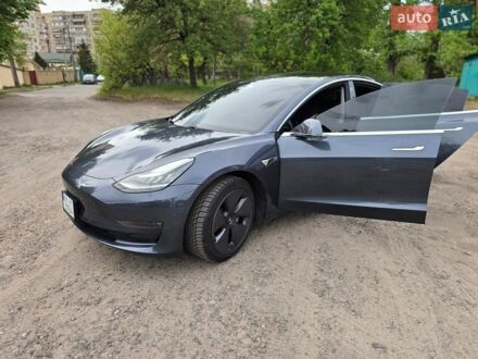 Сірий Тесла Модель 3, об'ємом двигуна 0 л та пробігом 138 тис. км за 16800 $, фото 1 на Automoto.ua