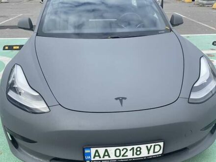 Серый Тесла Модель 3, объемом двигателя 0 л и пробегом 143 тыс. км за 15555 $, фото 1 на Automoto.ua