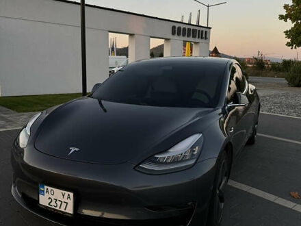 Серый Тесла Модель 3, объемом двигателя 0 л и пробегом 95 тыс. км за 19100 $, фото 1 на Automoto.ua