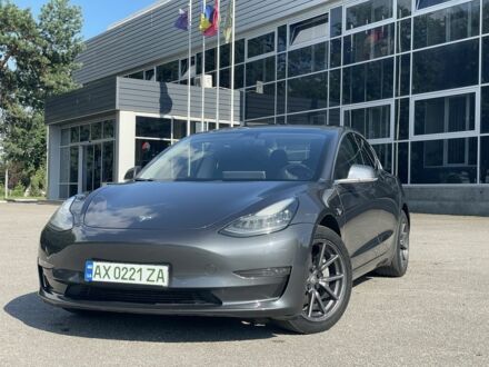 Серый Тесла Модель 3, объемом двигателя 0 л и пробегом 180 тыс. км за 17500 $, фото 1 на Automoto.ua