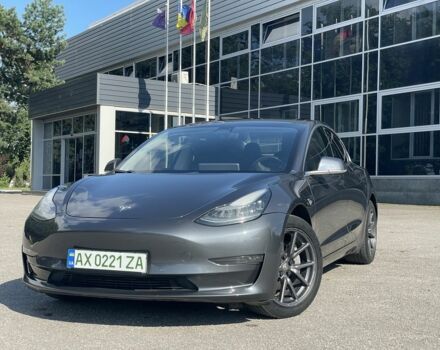Сірий Тесла Модель 3, об'ємом двигуна 0 л та пробігом 180 тис. км за 17500 $, фото 1 на Automoto.ua