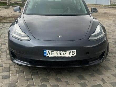 Сірий Тесла Модель 3, об'ємом двигуна 0 л та пробігом 125 тис. км за 18000 $, фото 1 на Automoto.ua