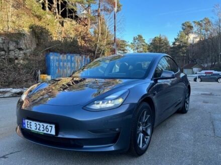 Серый Тесла Модель 3, объемом двигателя 0 л и пробегом 130 тыс. км за 14200 $, фото 1 на Automoto.ua