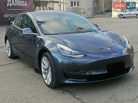 Тесла Модель 3 2020 у Івано-Франківську на Automoto.ua Сірий Тесла Модель 3, об'ємом двигуна 0 л та пробігом 72 тис. км за 17999 $, фото 1 на Automoto.ua