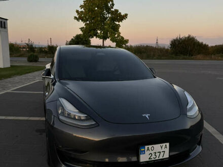 Серый Тесла Модель 3, объемом двигателя 0 л и пробегом 89 тыс. км за 19300 $, фото 1 на Automoto.ua