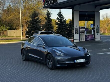 Сірий Тесла Модель 3, об'ємом двигуна 0 л та пробігом 90 тис. км за 17999 $, фото 1 на Automoto.ua