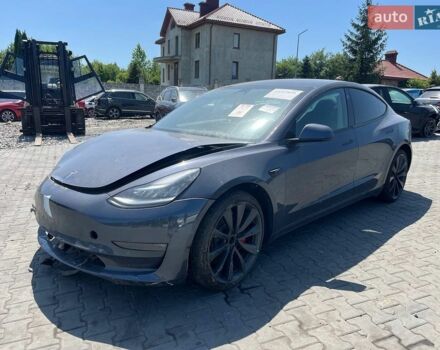 Серый Тесла Модель 3, объемом двигателя 0 л и пробегом 80 тыс. км за 16600 $, фото 1 на Automoto.ua