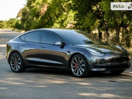 Тесла Модель 3 2020 в Одессе на Automoto.ua Серый Тесла Модель 3, объемом двигателя 0 л и пробегом 50 тыс. км за 18000 $, фото 1 на Automoto.ua